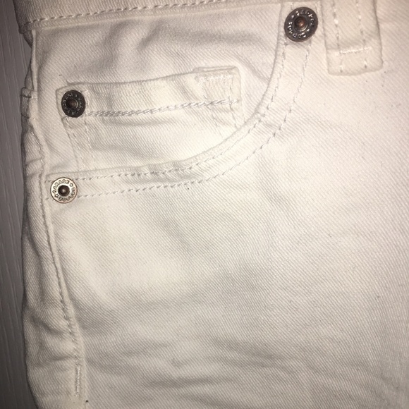 Garage Low Rise White Jean Shorts - Picture 3 of 4